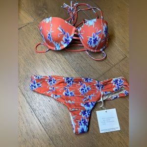 Acacia Vintage aloha set one top and 2 bottoms included